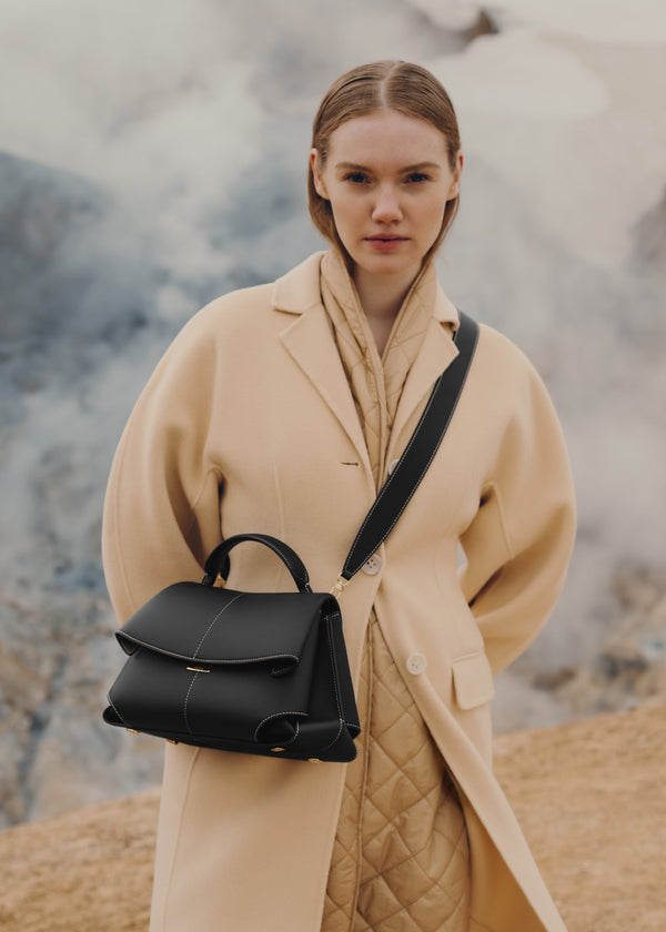 Mokki - Textured Black