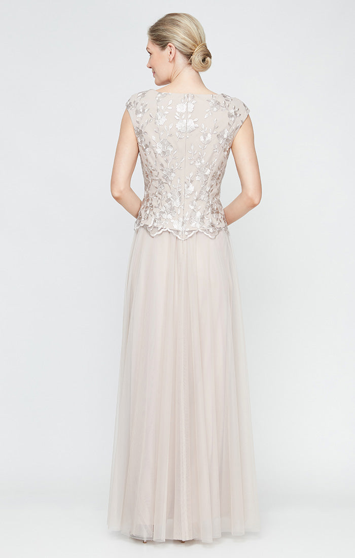 Regular - Long V-Neck Embroidered Stretch Tulle Gown