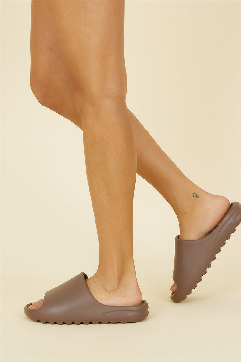 LABEL ATHLETIC Slides Coffee